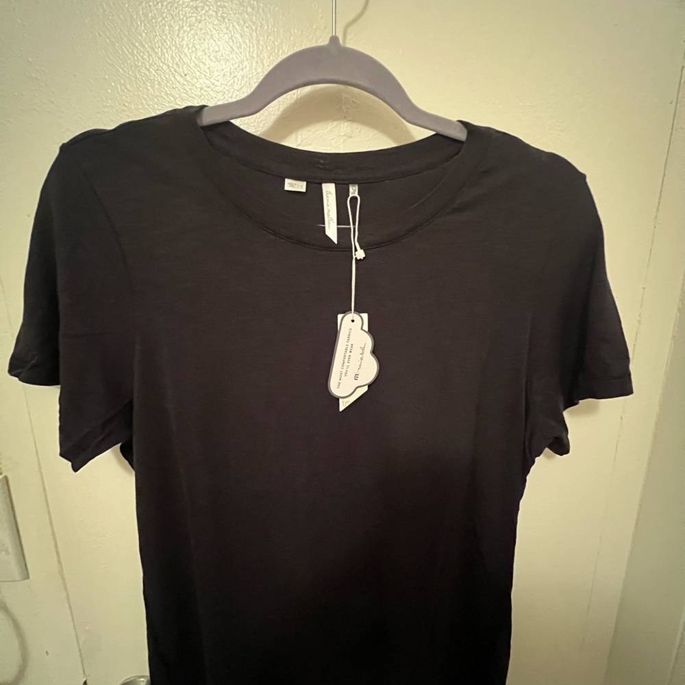 NWT Travis Matthew Women’s Tee